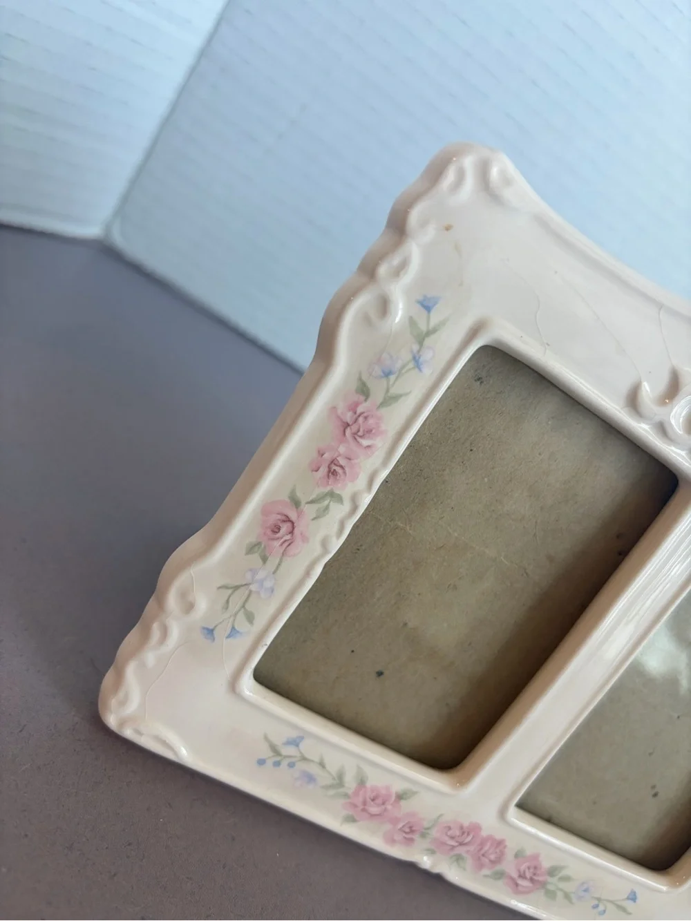 Vintage-Style Cream Double Photo Frame with Pink Rose Accents